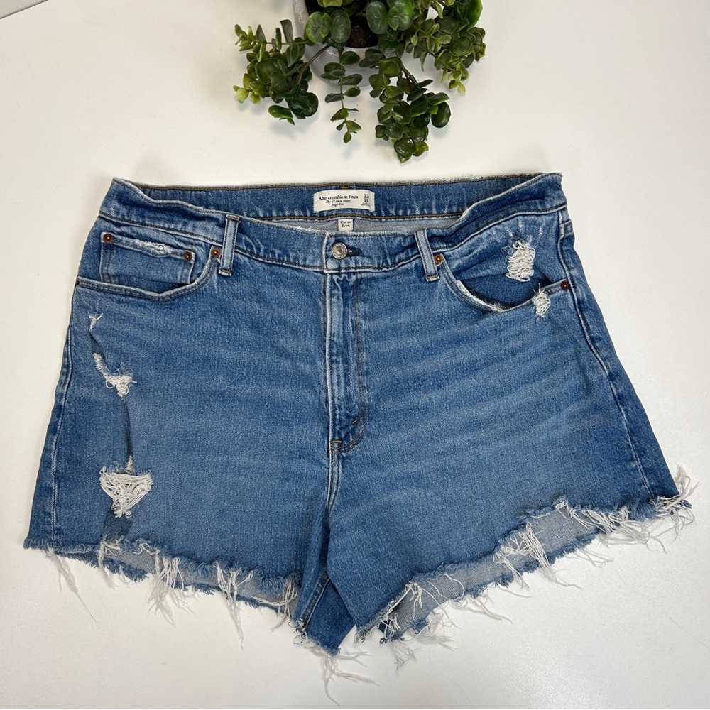 Abercrombie & Fitch Curve Love 4” Mom Short Cutoff Denim High Waist Size 16/33